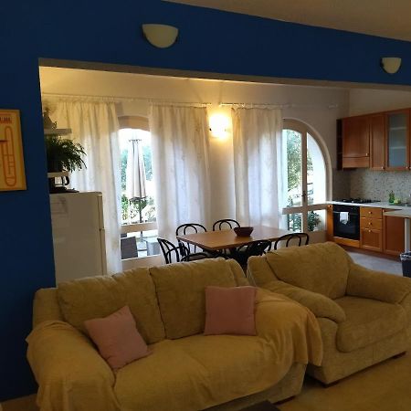 Holiday Home With Free Parking By The Beach Brela Exterior foto
