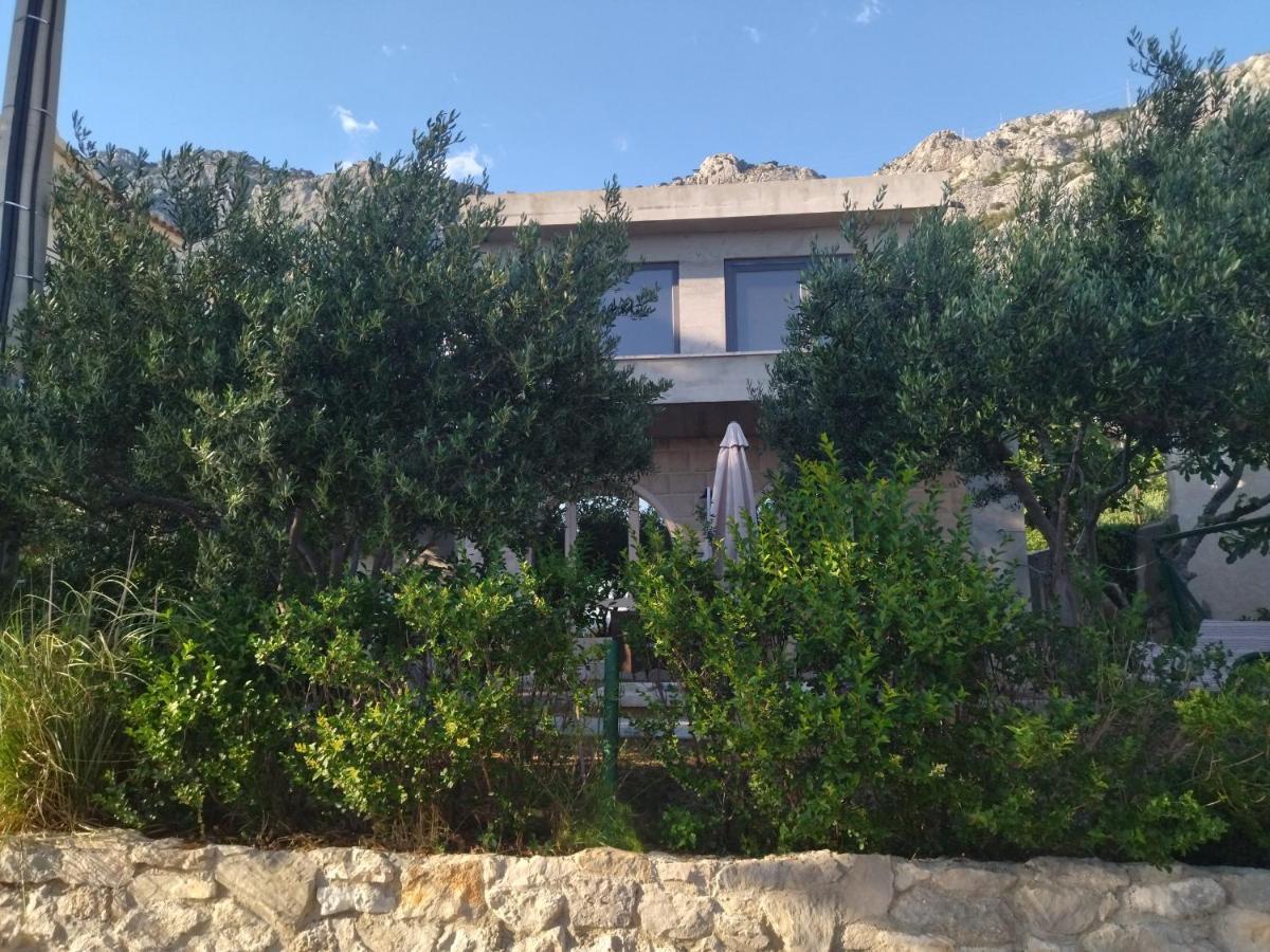 Holiday Home With Free Parking By The Beach Brela Exterior foto